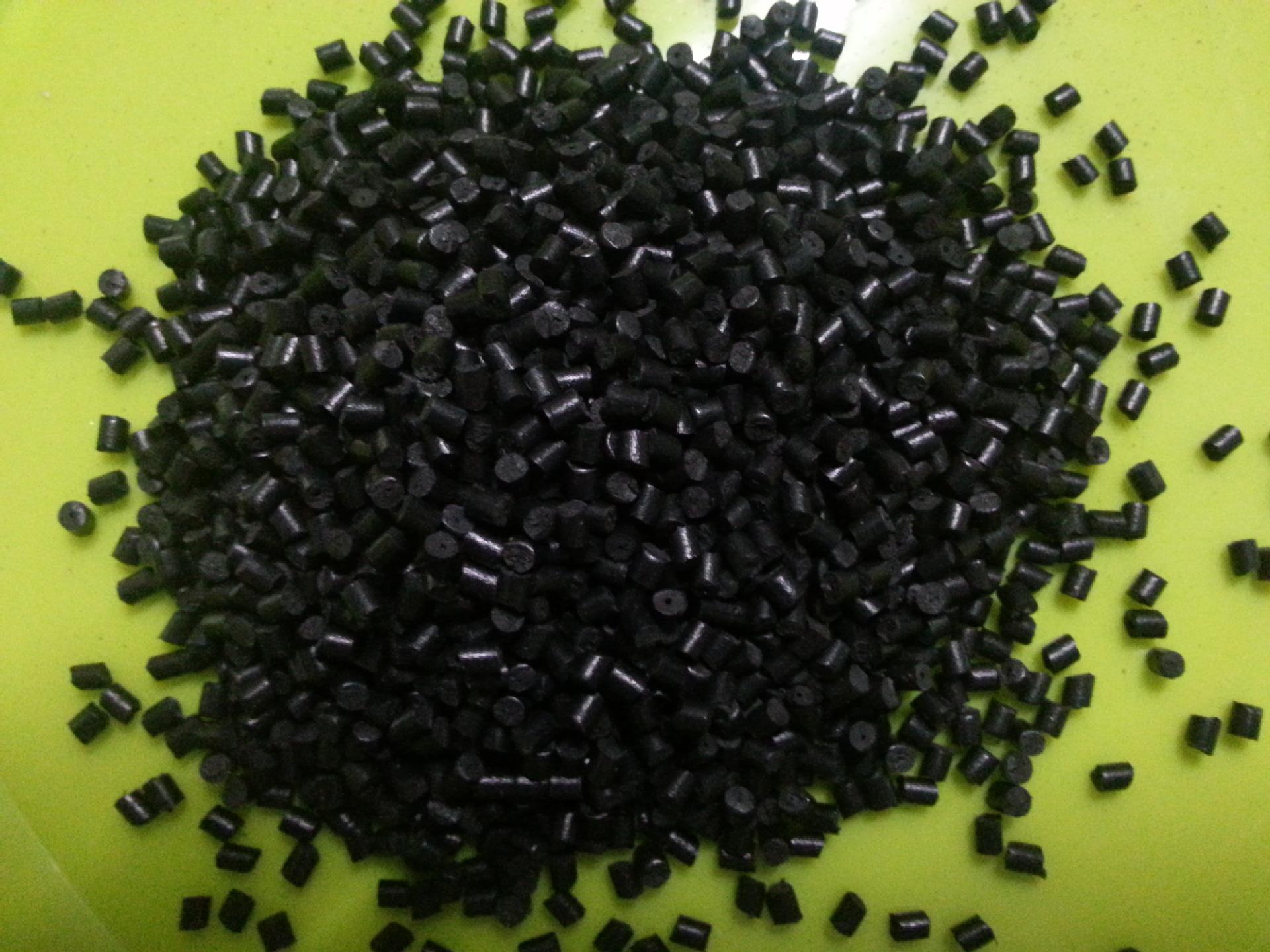 如果把尼龍比喻成干柴火,阻燃劑就是水!